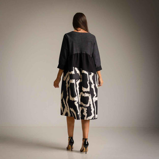 فستان مياكي ذو الملمس المختلط