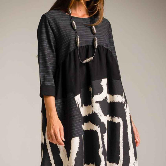 فستان مياكي ذو الملمس المختلط