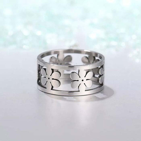 Handmade Perfect Flower Band Ring in Sterling Silver Color Silver