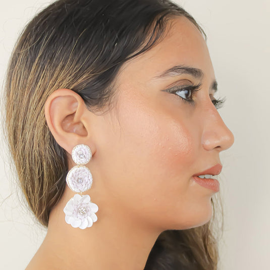 Niquero White Earrings